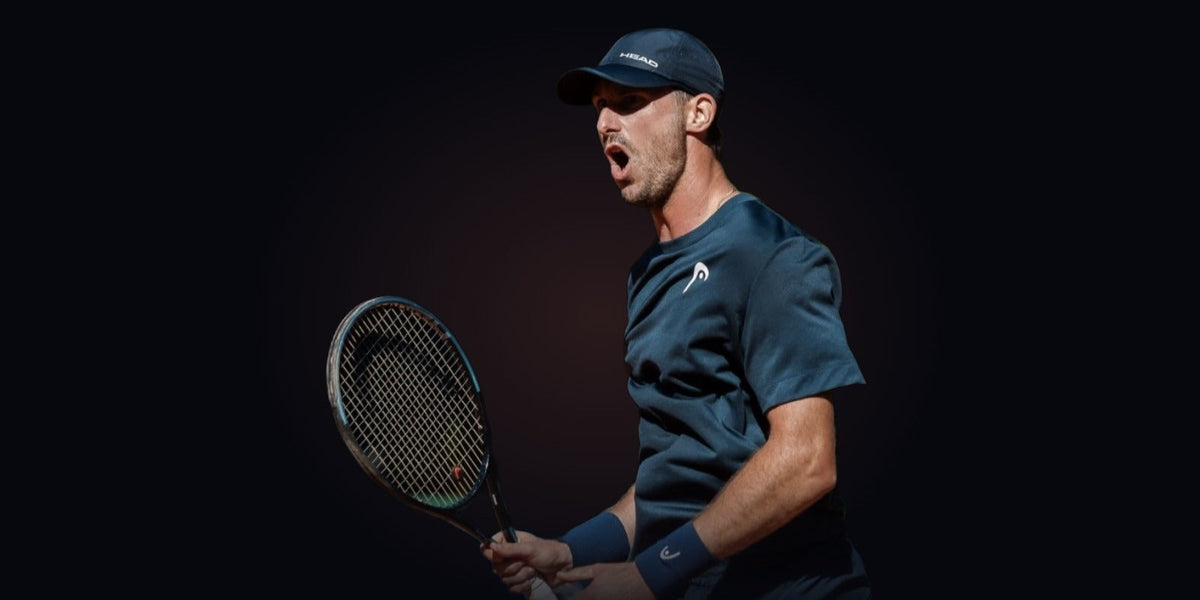 Alexander Ritschard jubelt mit Schläger in der Hand am Lisboa Belém Open 2026 in Lissabon